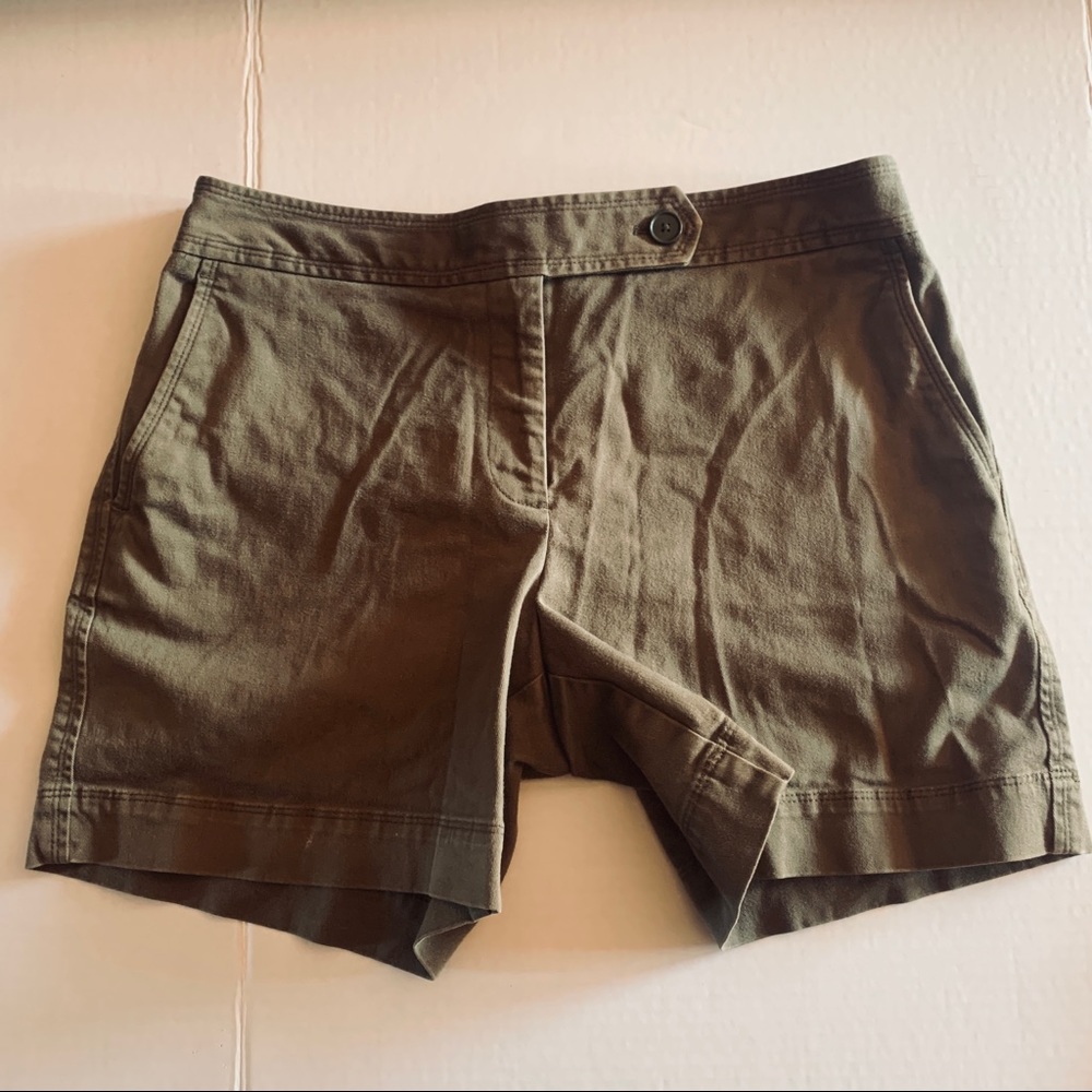 Anne Tailor shorts olive green size 6